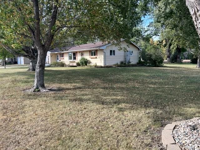 306 9th St, Westbrook, MN 56183 - view of grassy yard