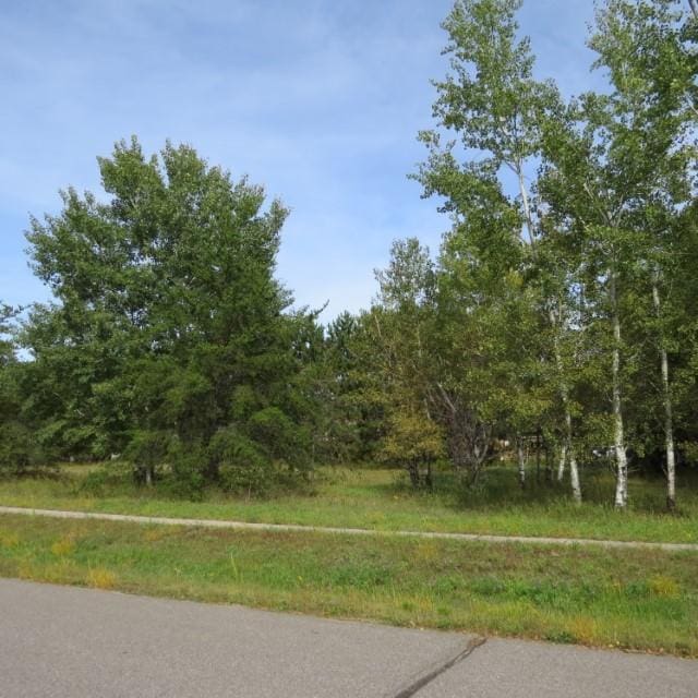 Listing photo 2 for 13 Mulberry Ln, Babbitt MN 55706