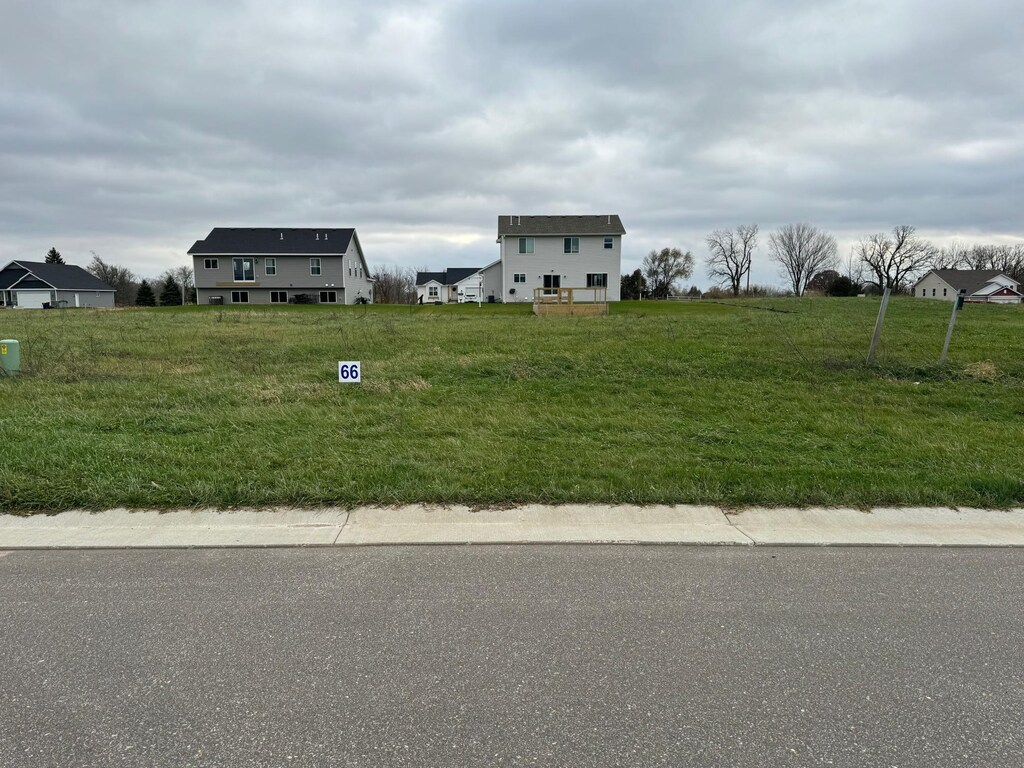 470 Delta Queen Ave, Prescott, WI 54021 - photo 1