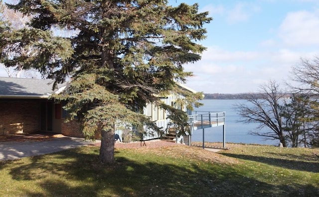 17850 Cedar Park Loop, Fergus Falls, MN 56537 - view of grassy yard featuring a water view