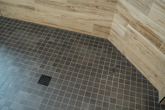 4163 Christopherson Ln SW, Rochester, MN 55902 - bathroom view of a tile shower