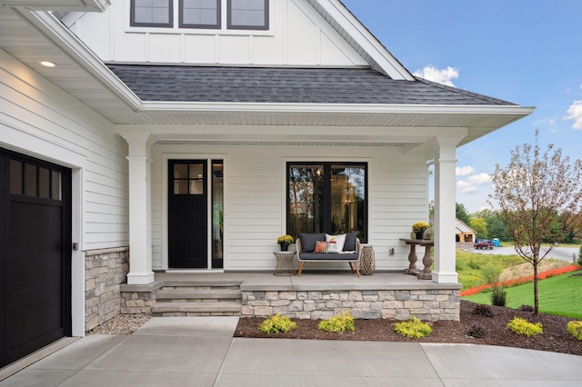 property entrance featuring a porch