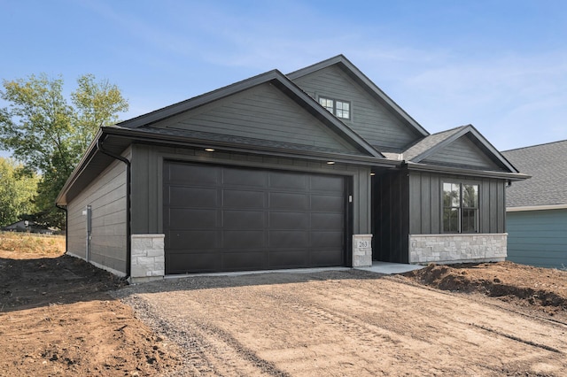 view of front facade with a garage