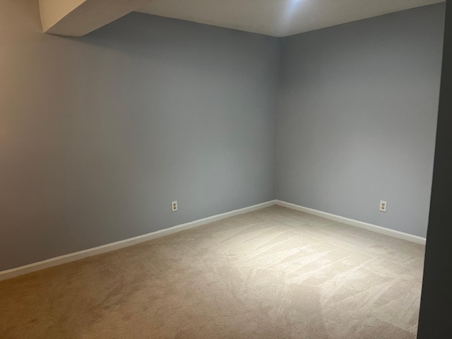 view of carpeted spare room