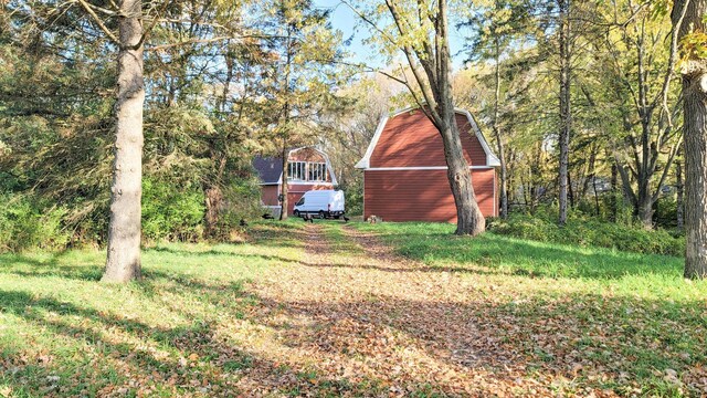 935 Lakewood Hills Rd, Eagan, MN 55123 - view of yard