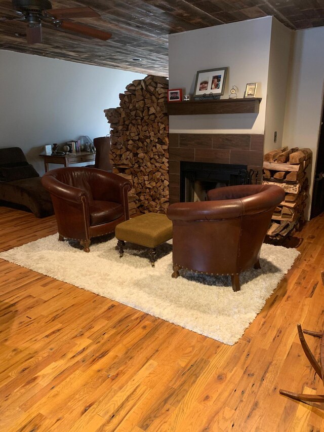 935 Lakewood Hills Rd, Eagan, MN 55123 - living area featuring wood finished floors and a fireplace