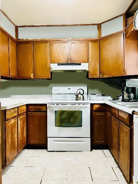 kitchen featuring white appliances