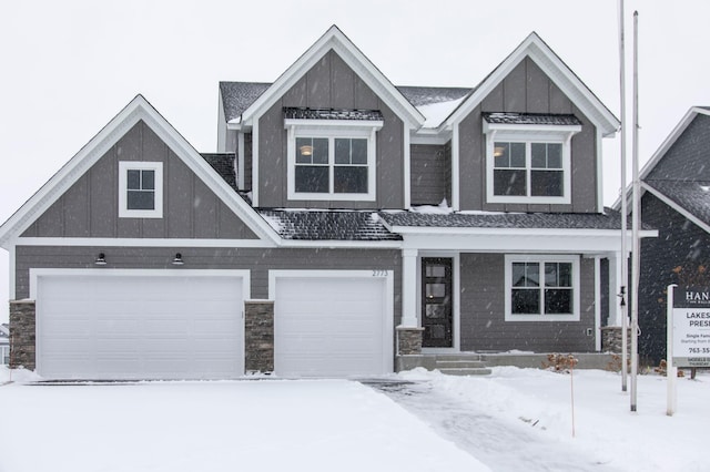 view of front of house featuring a garage