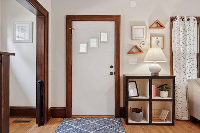 1503 Sheridan Ave N, Minneapolis, MN 55411 - entryway featuring hardwood / wood-style floors