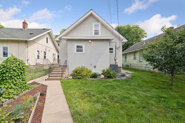 1503 Sheridan Ave N, Minneapolis, MN 55411 - back of house with stucco siding