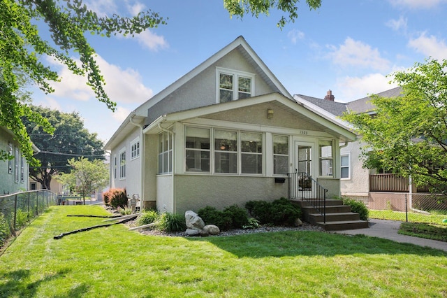 1503 Sheridan Ave N, Minneapolis, MN 55411 - bungalow-style home featuring stucco siding