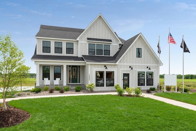 view of front of property with a front lawn