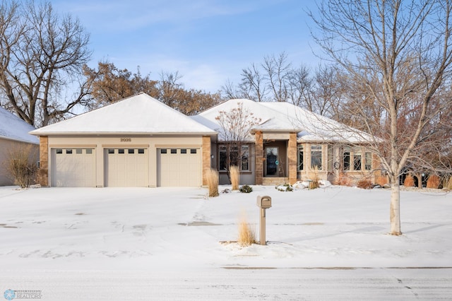 view of front of house featuring a garage