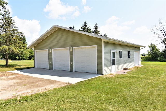 exterior space featuring a yard