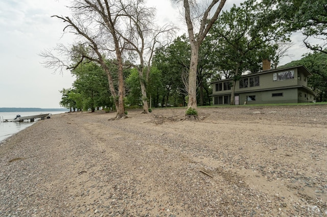 view of yard featuring a water view