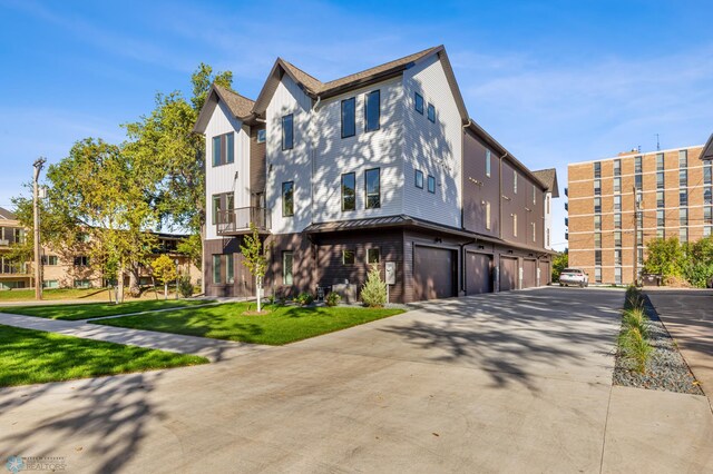 502 8th St S Unit 2, Fargo, ND 58103 - photo 1