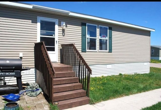 2013 Peregrine Pl NW, Stewartville, MN 55976 - view of property entrance
