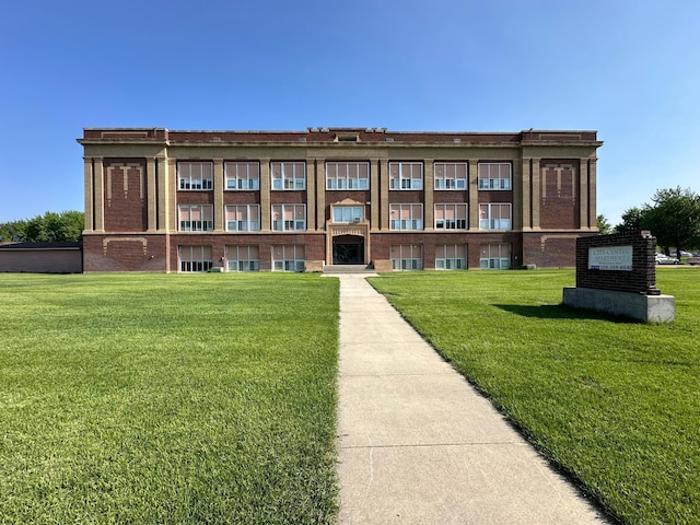 view of building exterior