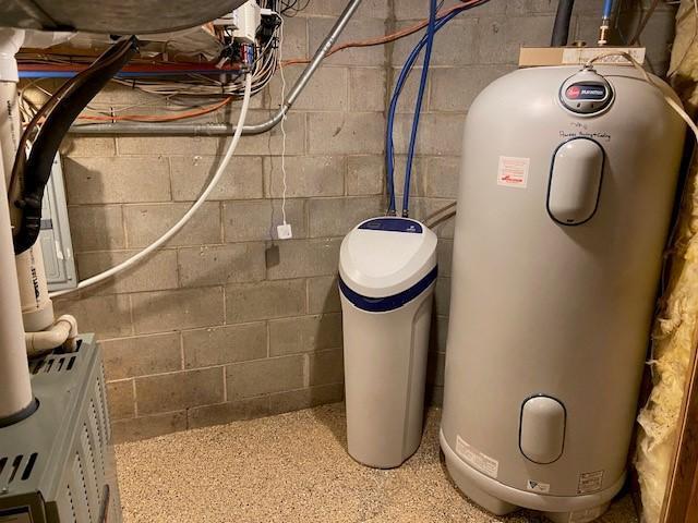 view of utility room