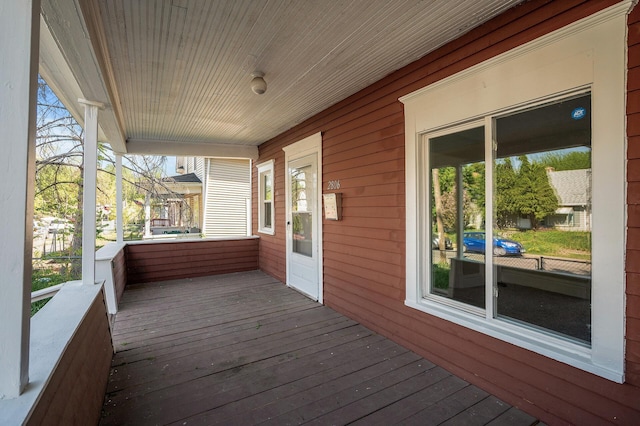 2806 Aldrich Ave N, Minneapolis, MN 55411 - view of wooden deck