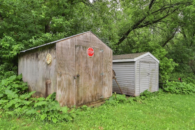 view of outdoor structure