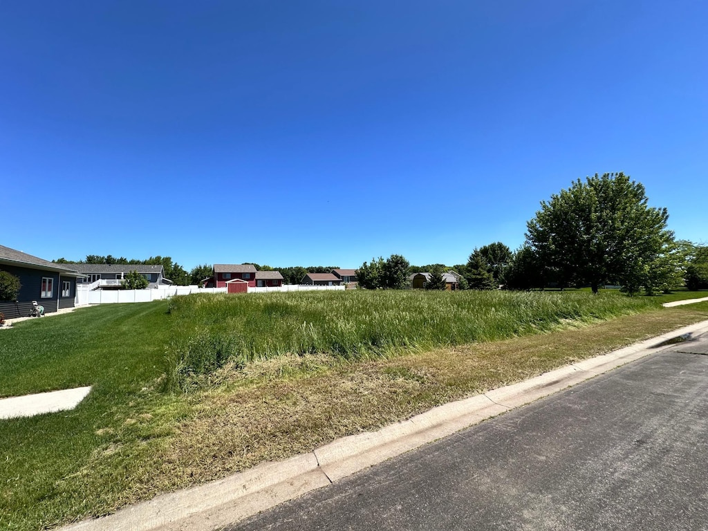 704 Andrew St, Marshall, MN 56258