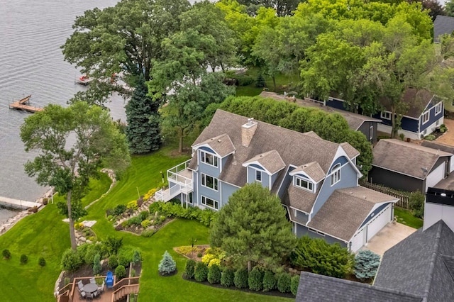 bird's eye view with a water view