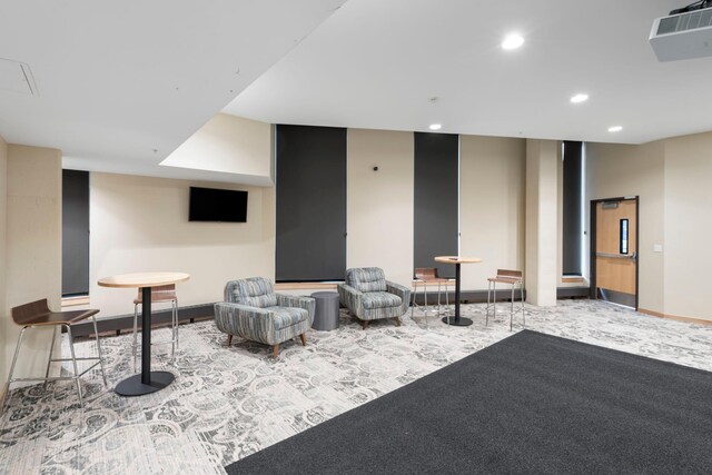 1240 2nd St Unit 1201, Minneapolis, MN 55415 - building lobby featuring recessed lighting