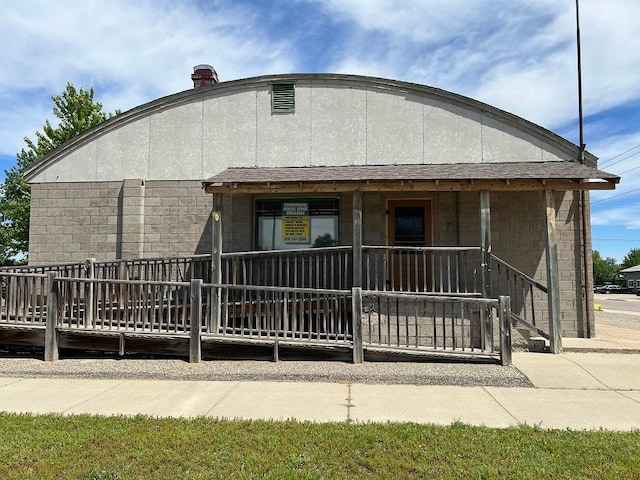 view of front of home with a porch