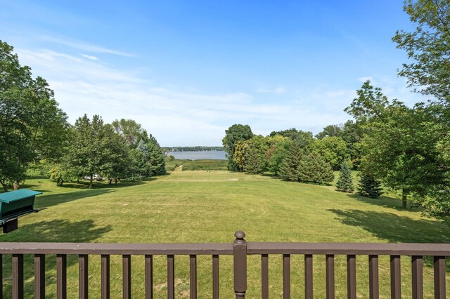 view of yard featuring a water view