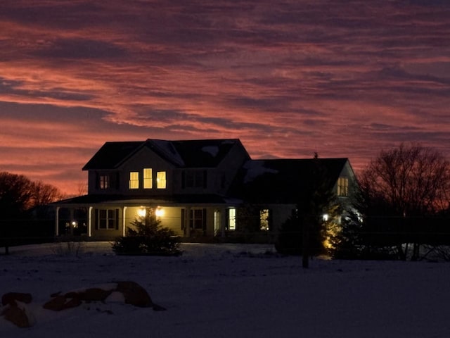 view of front of property