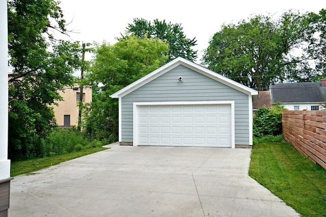 view of detached garage