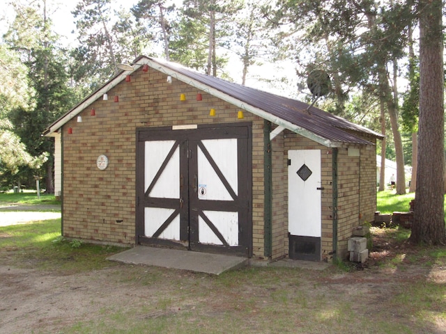 view of outdoor structure