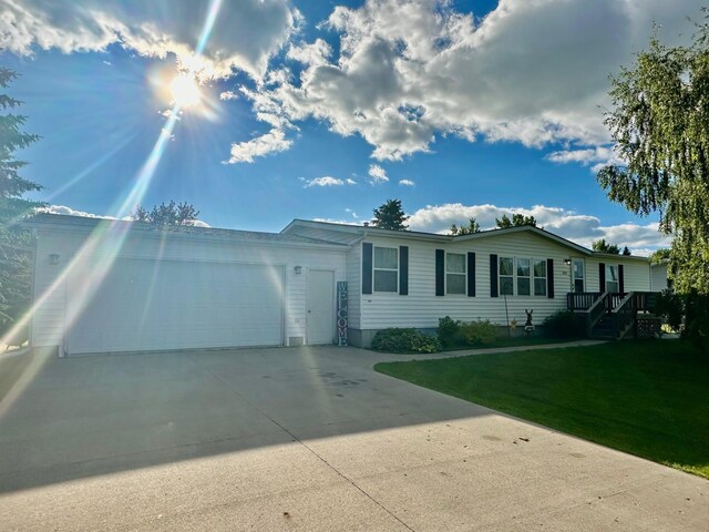 805 2nd Ave SW, Roseau, MN 56751 - photo 1