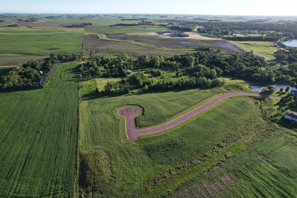 X Aspen Dr, Worthington, MN 56187
