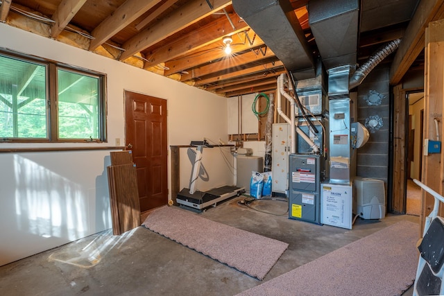 basement featuring washer / dryer