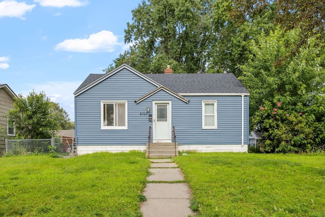 view of front of house with a front yard