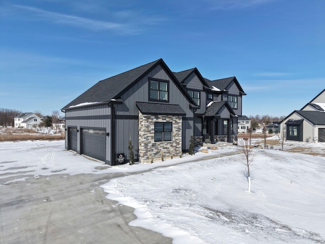 view of front of home featuring a garage