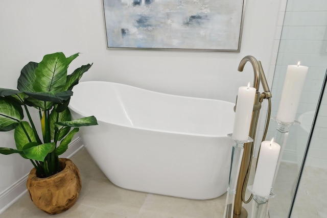 bathroom featuring a tub