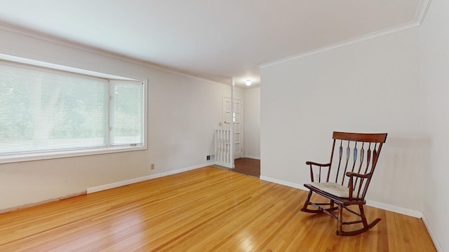 4200 Overlook Dr, Bloomington, MN 55437 - unfurnished room with light wood finished floors and crown molding
