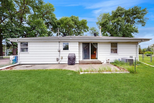 4200 Overlook Dr, Bloomington, MN 55437 - rear view of property featuring a patio