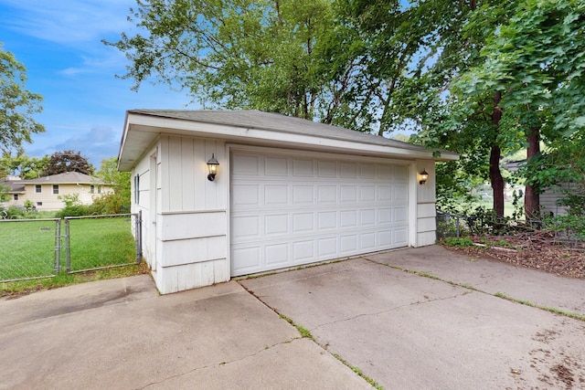 4200 Overlook Dr, Bloomington, MN 55437 - view of detached garage