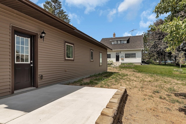 view of yard with a patio area