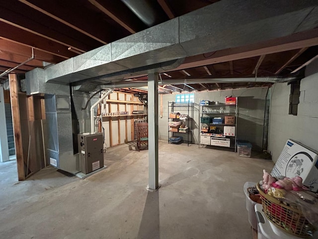625 10th St, Montevideo, MN 56265 - unfinished basement with heating unit