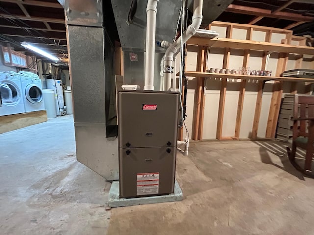 625 10th St, Montevideo, MN 56265 - utilities featuring water heater, washing machine and dryer, and heating unit