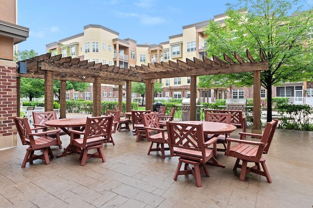 view of patio featuring a pergola