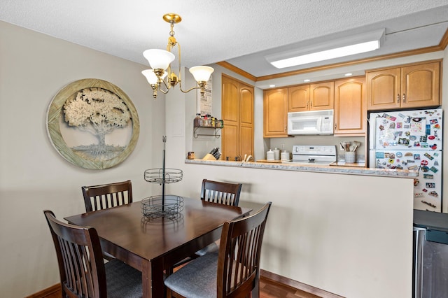 dining room featuring wine cooler, dark hardwood / wood-style flooring, a textured ceiling, crown molding, and a notable chandelier