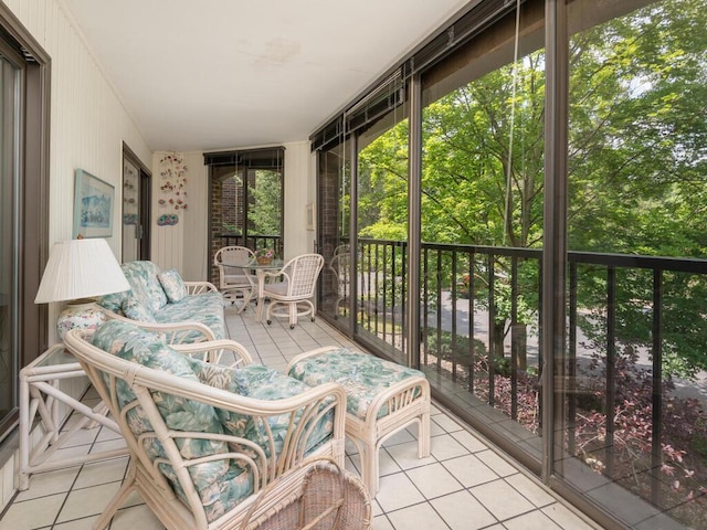 view of sunroom / solarium