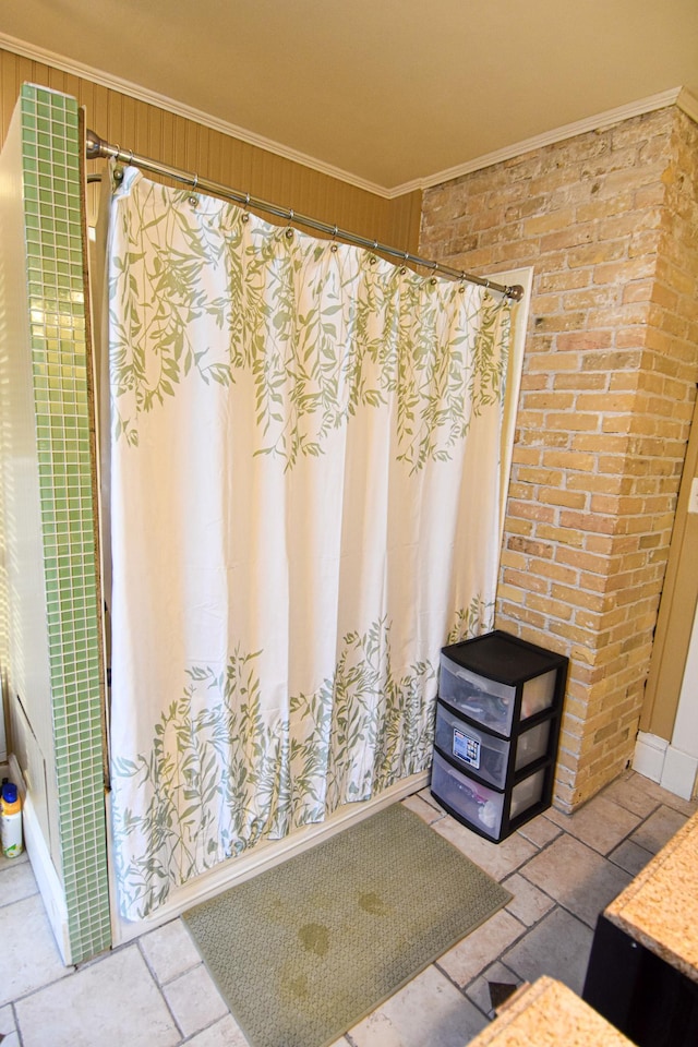 721 Labree Ave N, Thief River Falls, MN 56701 - full bath with a shower with curtain, crown molding, and stone tile flooring