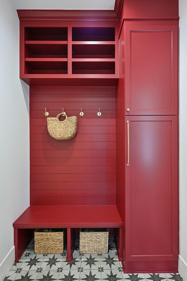 21412 Poate Ct, Rogers, MN 55374 - mudroom featuring baseboards